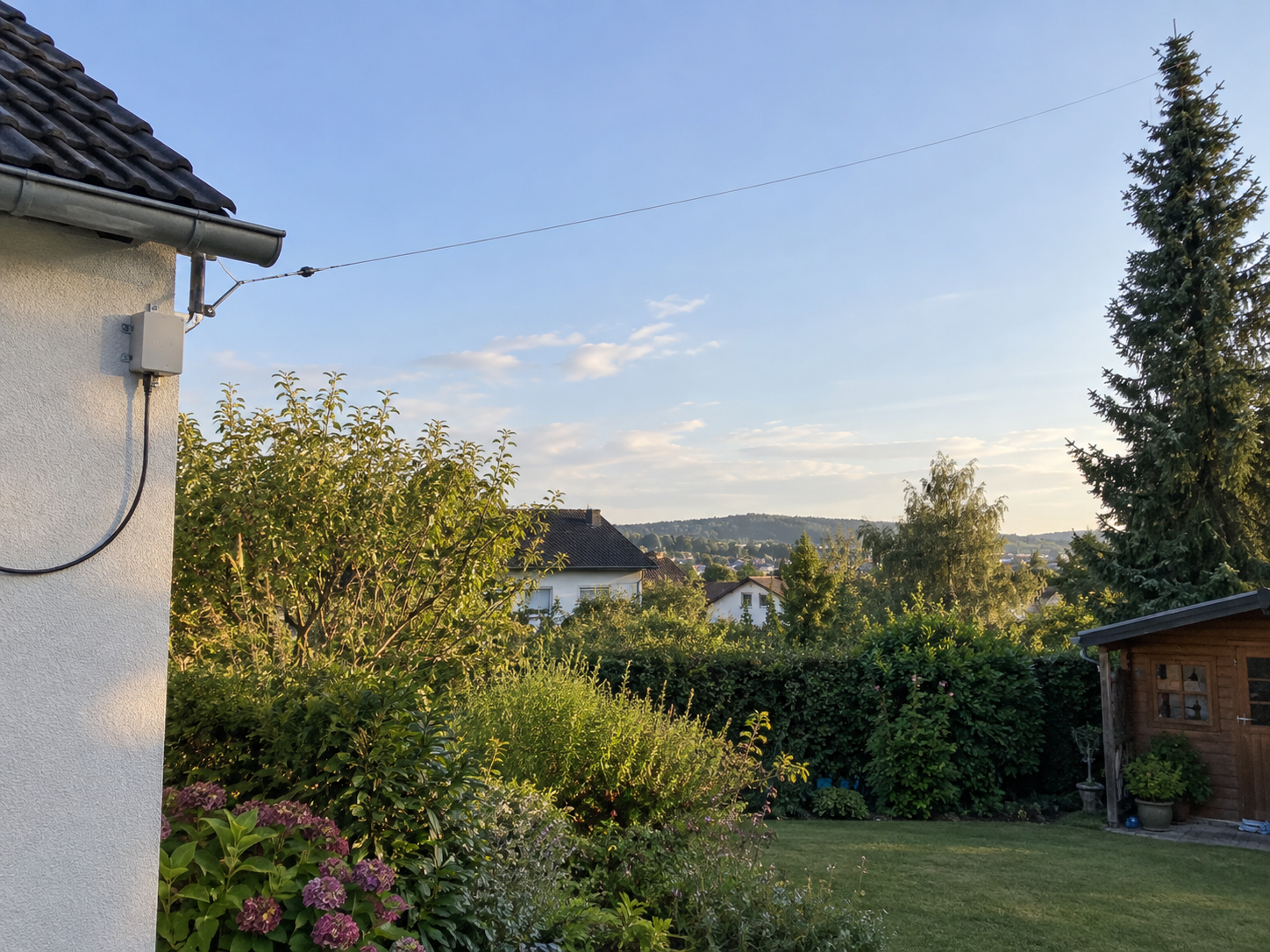 A realistic end-fed random wire antenna installed at a home garden